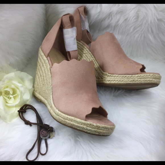 Blush/Pink  Scalloped Wedge Espadrilles - Picture 2 of 8